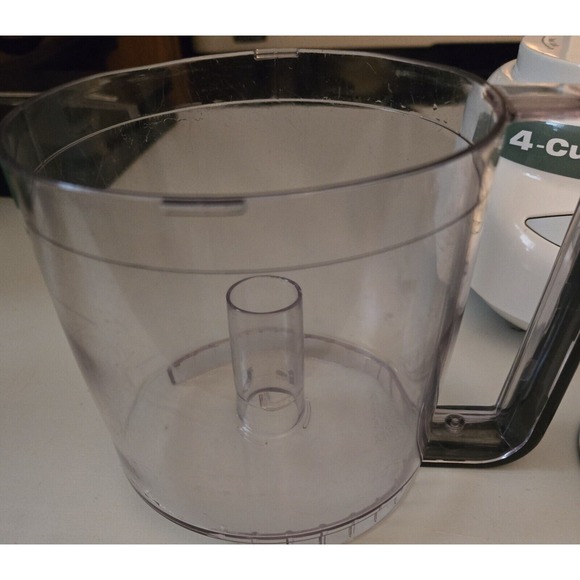 Cuisinart DLC-2A Mini-Prep Plus 24oz Food Processor - White used - Picture 4 of 5